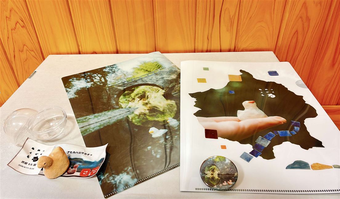 炭屋もも展グッズ一覧